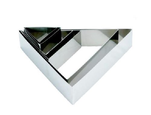 Форма кондитерская "Треугольник" 15,8*18 см. h=5 см. нерж. МГ (MG) /1/48/