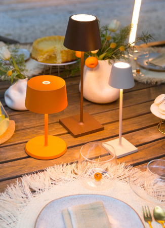 Лампа настольная d=11 см. h=30 см. 3 цвета, сенсорная регулировка яркости, литой алюм., коричневая, LED Полдина мини Про Zafferano /1/